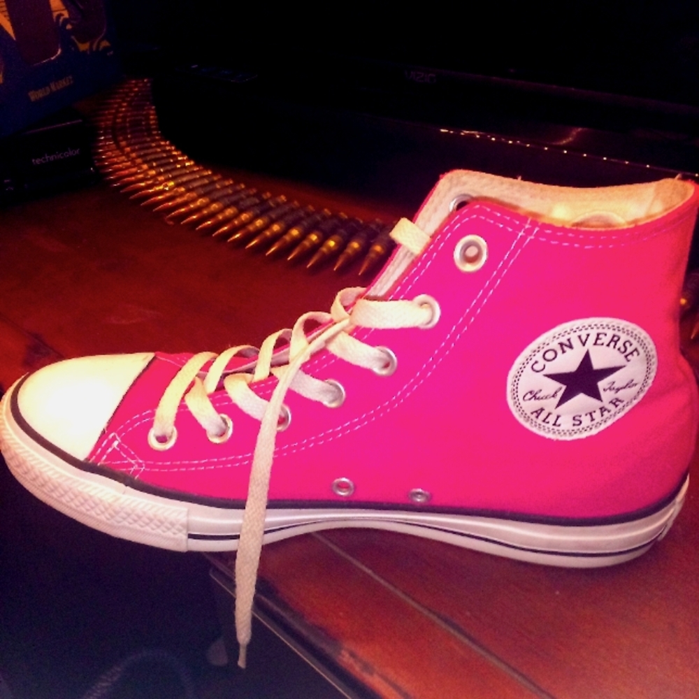 Converse Hot Pink! Never Worn Perfect Condition!!